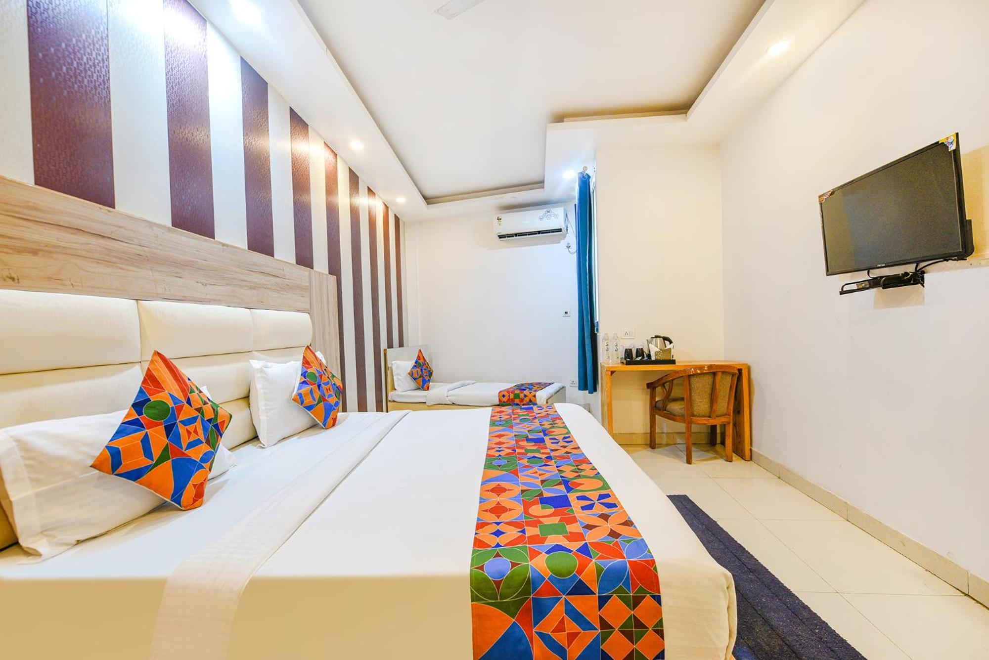 Fabhotel Aman Inn Near Igi Airport New Delhi Exterior photo