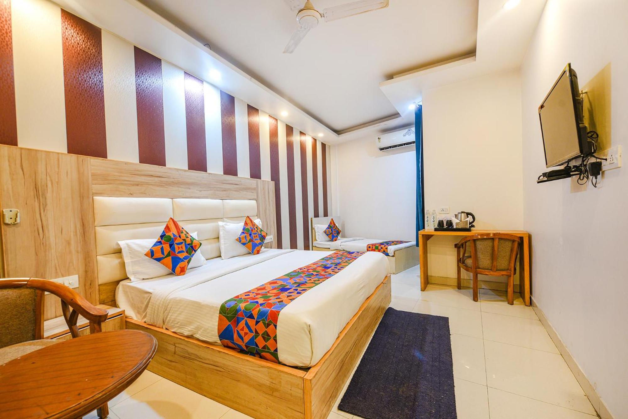 Fabhotel Aman Inn Near Igi Airport New Delhi Exterior photo