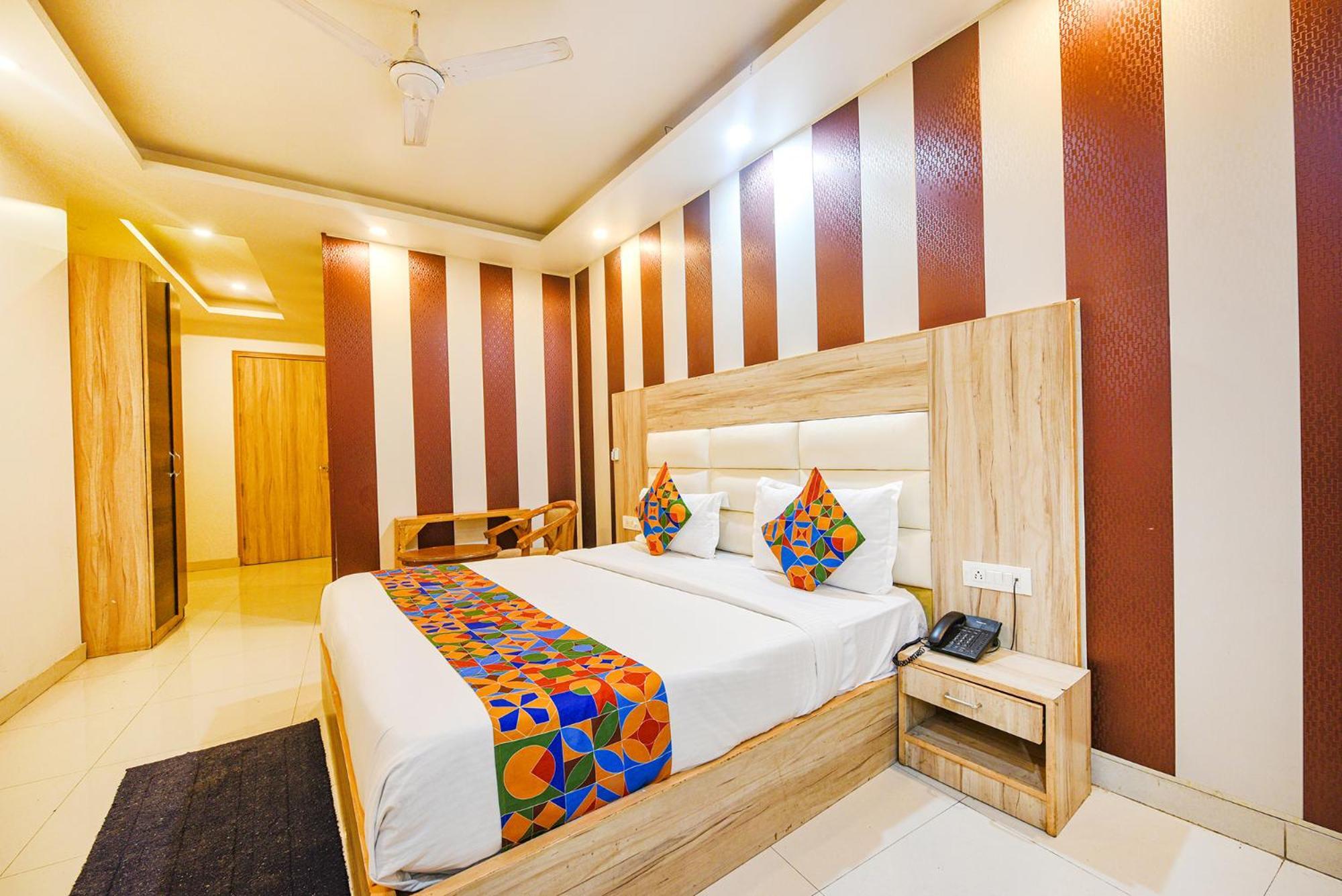 Fabhotel Aman Inn Near Igi Airport New Delhi Exterior photo