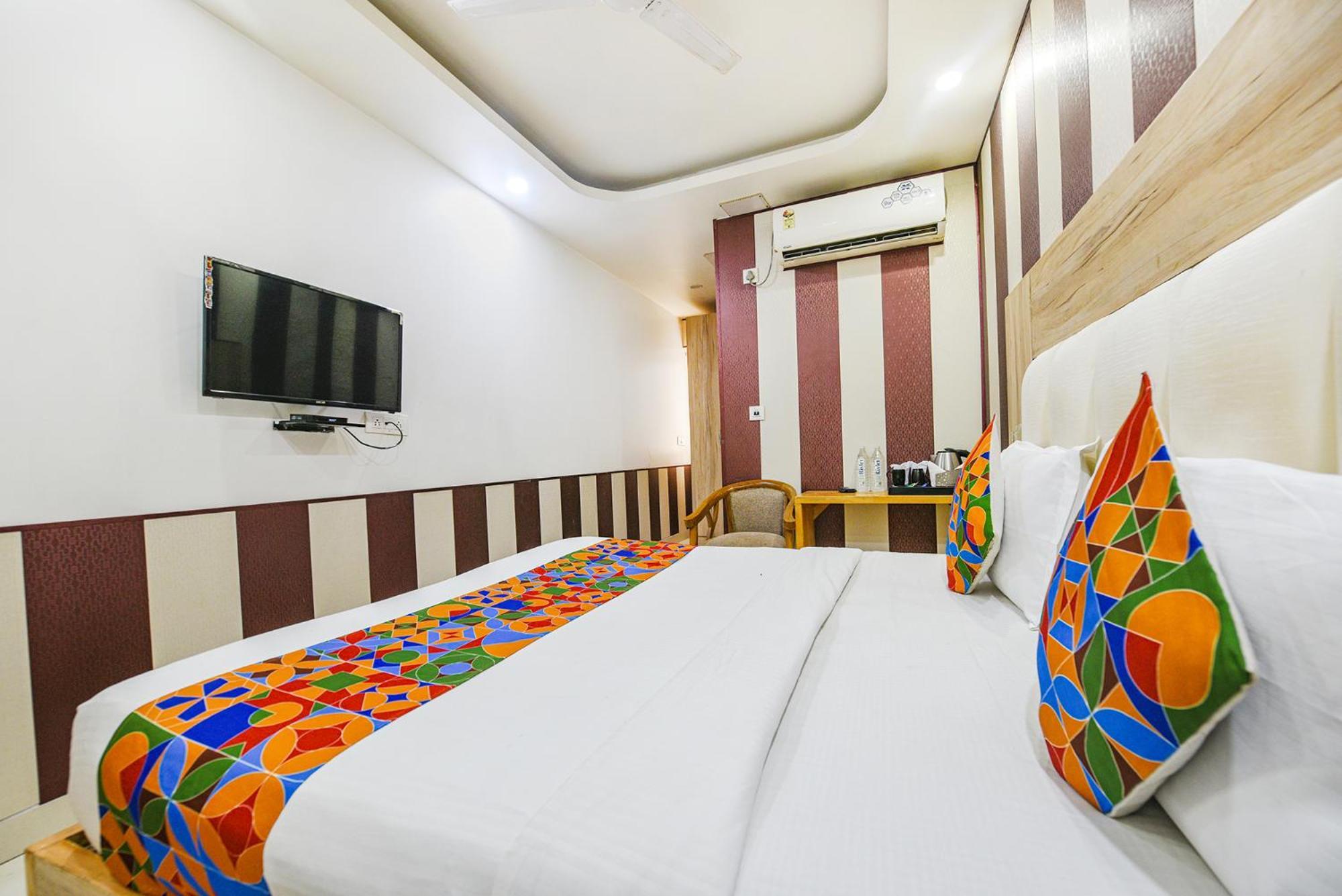 Fabhotel Aman Inn Near Igi Airport New Delhi Exterior photo